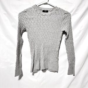 Tahari Light Gray Cable Knit Long Sleeve Top
